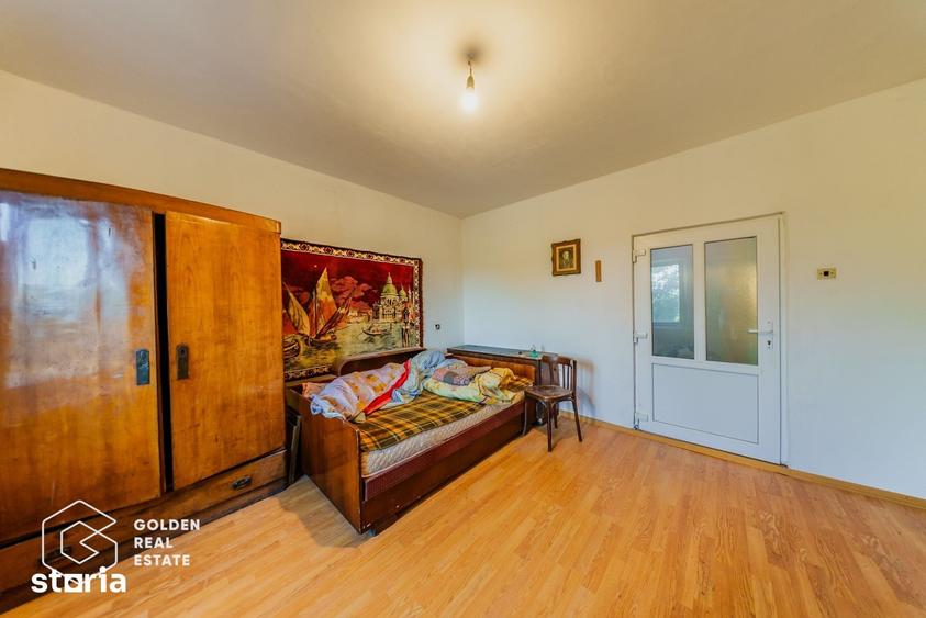 Casă cu 5 camere cu Teren 1878 Mp în Central