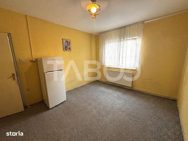 Apartament cu 2 camere nedecomandat în Cedonia