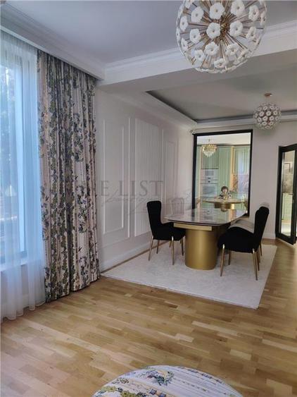Vila 5 camere Tunari - 4