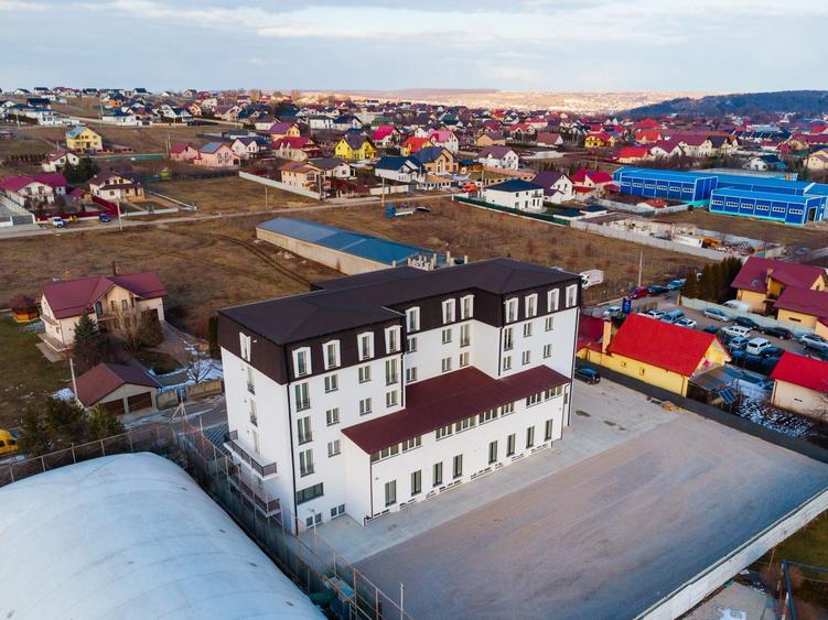 Garsonieră decomandată în Șcheia