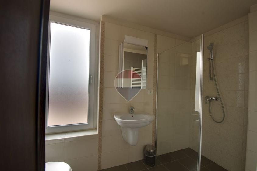 Penthouse cu 3 camere decomandat în Braytim