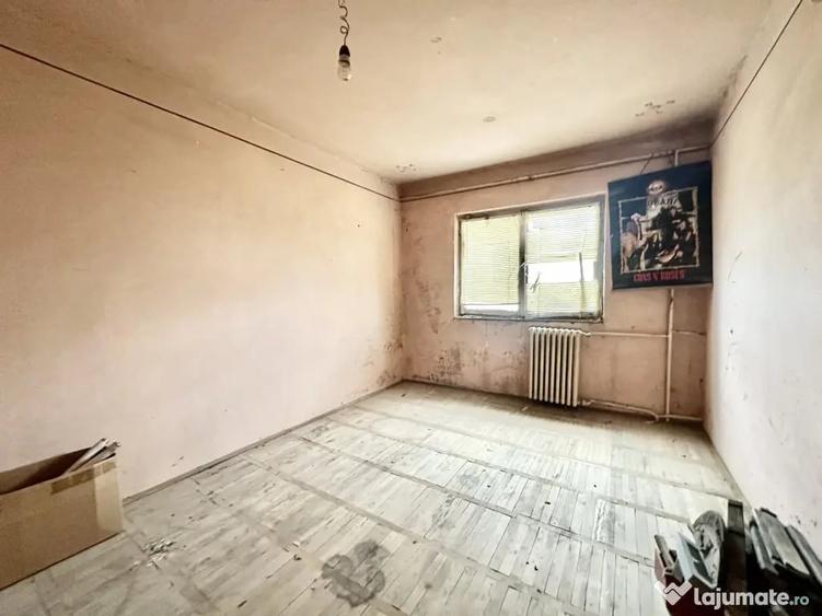 Apartament cu 3 camere decomandat în Soarelui