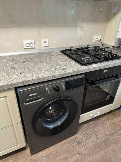 Apartament cu 3 camere semidecomandat în Bucureștii Noi