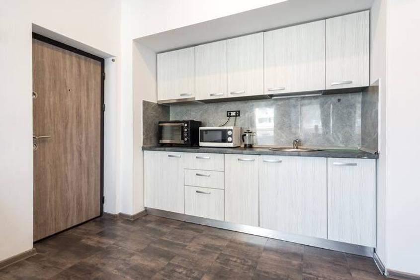 Apartament cu 2 camere semidecomandat, mobilat în P-ța Unirii