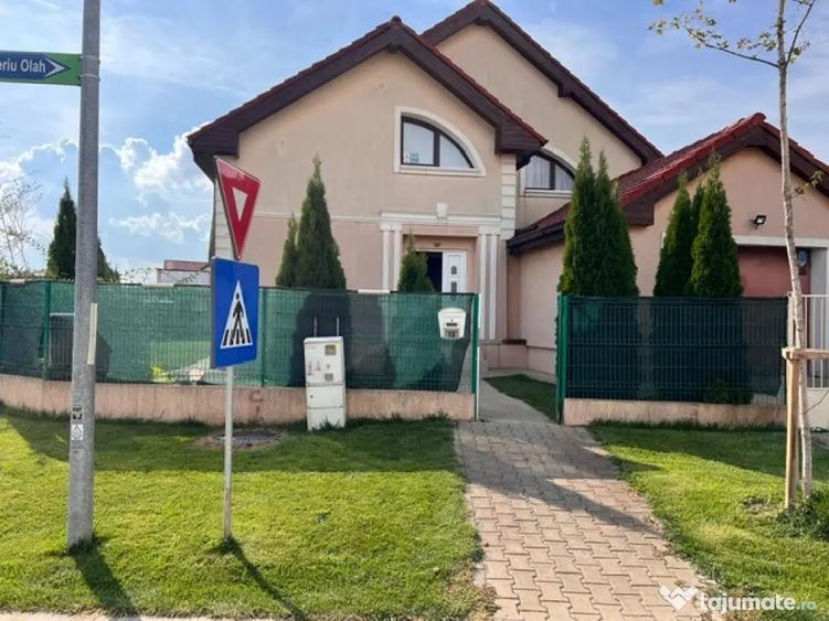 Casă cu 5 camere cu Teren 450 Mp în Central
