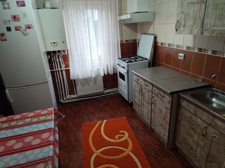Apartament cu 2 camere semidecomandat în Dorobanți 1