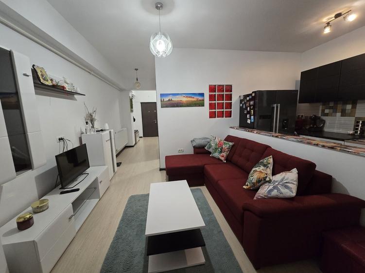Apartament cu 2 camere semidecomandat, mobilat în Energia