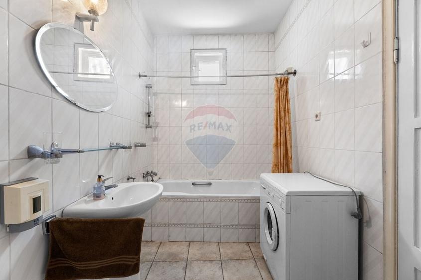 Casă individuală cu 3 camere cu Teren 320 Mp în Intim