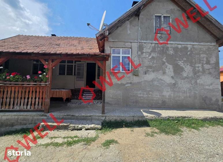 Casă cu 2 camere cu Teren 966 Mp în Barcani