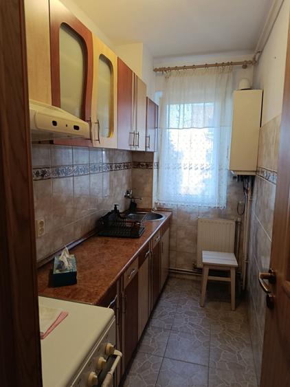Apartament cu 2 camere nedecomandat în Florilor