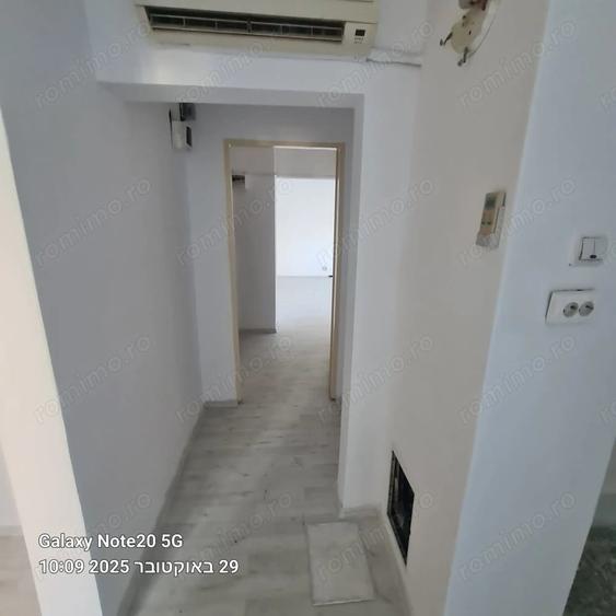 Apartament cu 3 camere decomandat în Tineretului