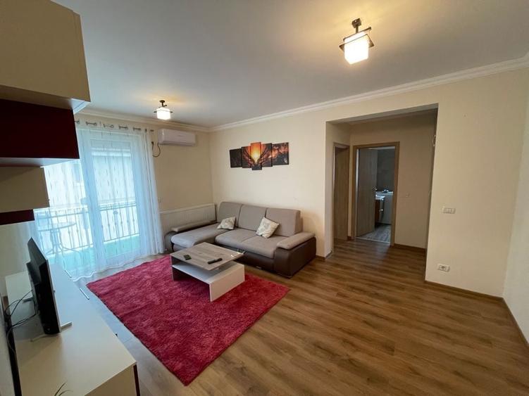 Apartament cu 2 camere semidecomandat, mobilat în Giroc