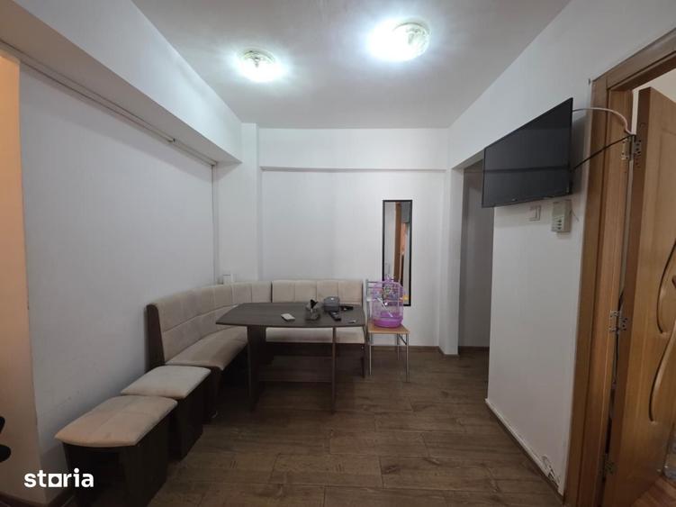 Apartament cu 3 camere decomandat în Militari