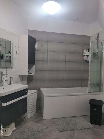 Casă cu 6 camere cu Teren 60 Mp în Centrul Istoric