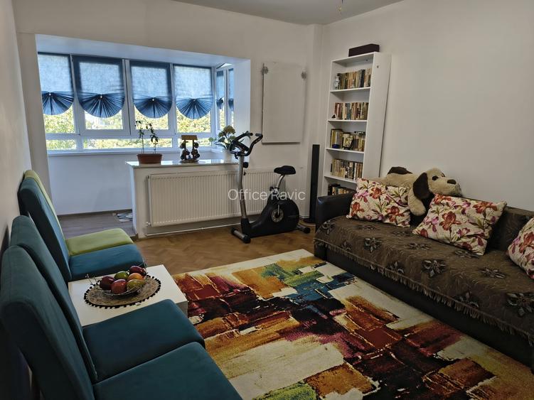 Apartament 2 camere,decomandat, garaj, boxa si centrala proprie