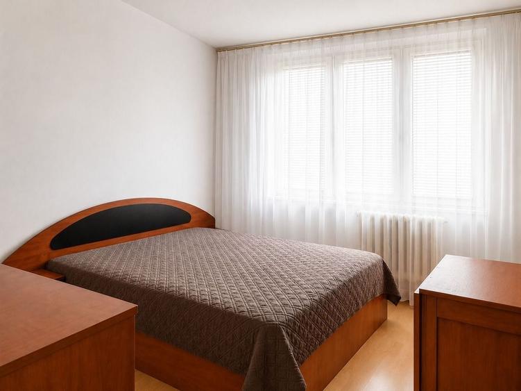 Apartament cu 2 camere decomandat în Drumul Taberei