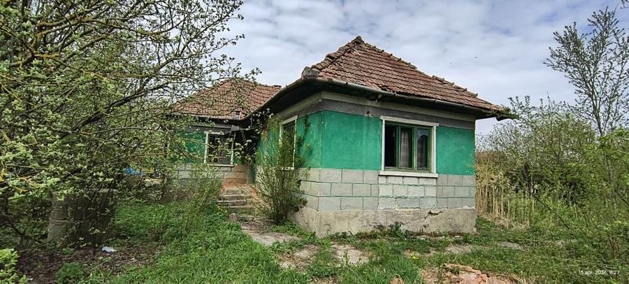 Casă cu 3 camere în Răscruci