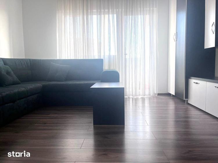 Apartament cu 3 camere decomandat în Micro 4
