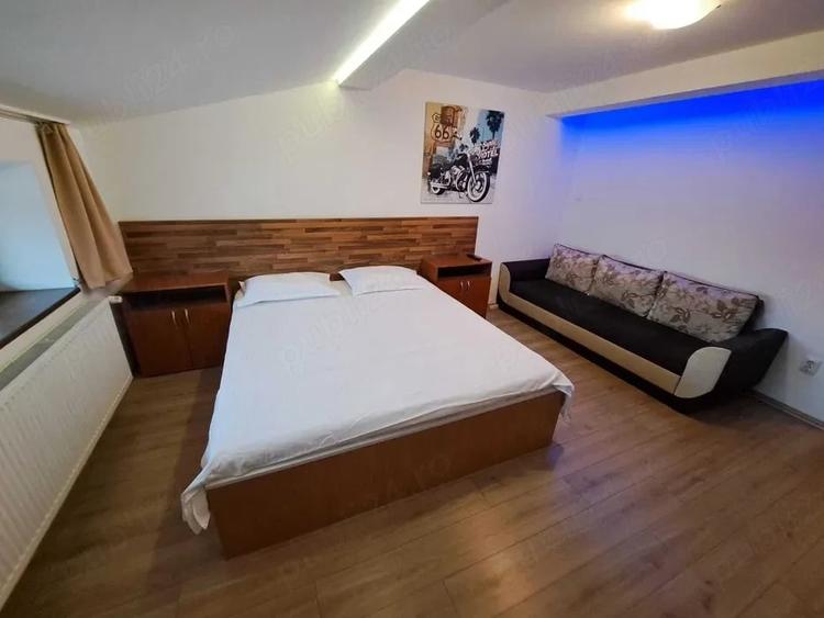 Apartament cu 4 camere decomandat în Central