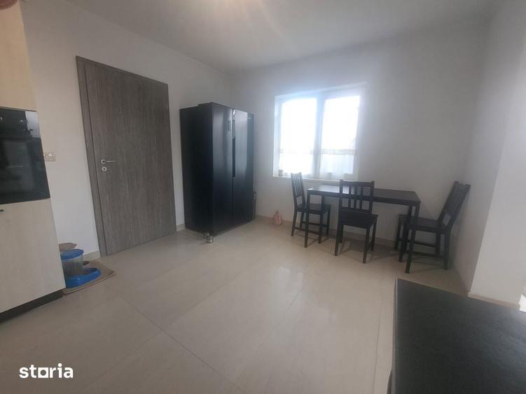 Casă cu 4 camere cu Teren 433 Mp în Sânmihaiu Român