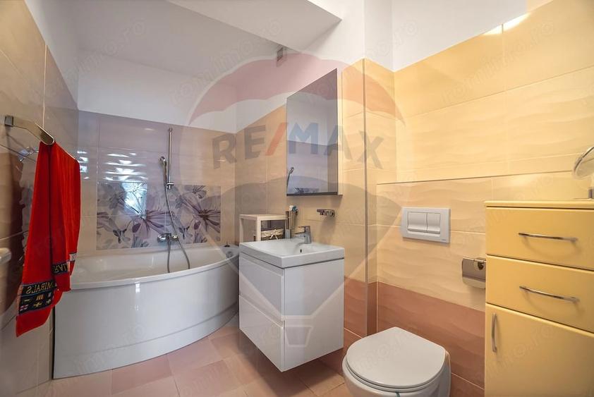 Apartament cu 3 camere decomandat în Blumăna