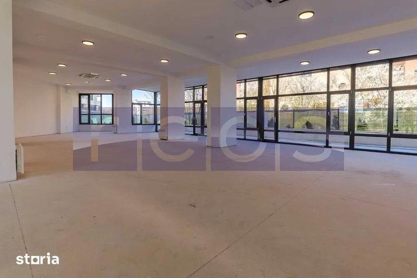 Spațiu comercial, de 220 mp, în Central