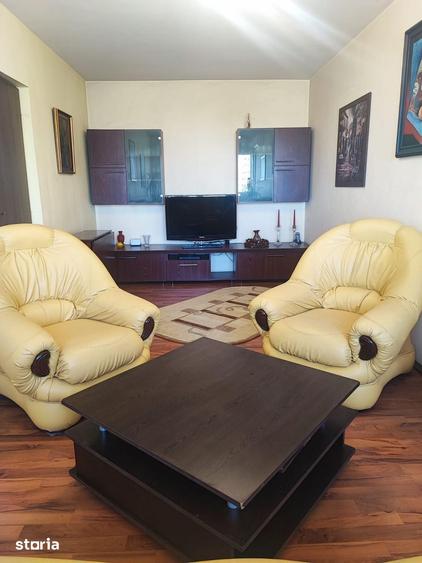 Apartament cu 4 camere în Drumul Taberei