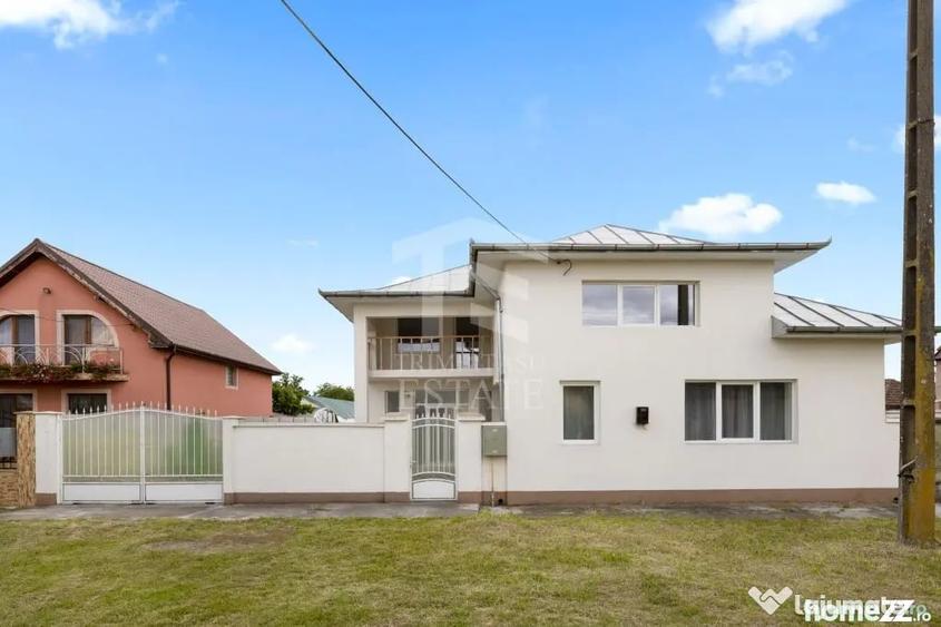 Casă cu 7 camere cu Teren 1446 Mp în Macea