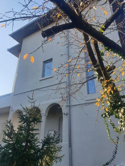 Birou, de 141 mp, în Primăverii
