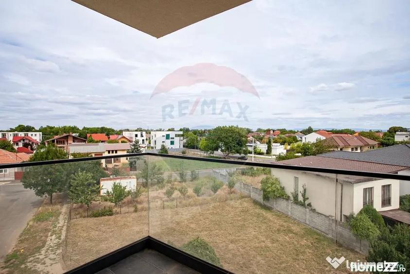 Apartament cu 3 camere semidecomandat în Subcetate