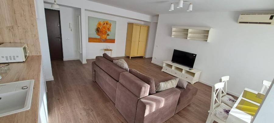 Apartament cu 2 camere decomandat, mobilat în Central