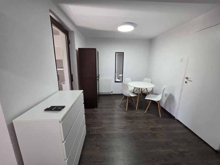 Garsonieră decomandată în Calea Dumbrăvii