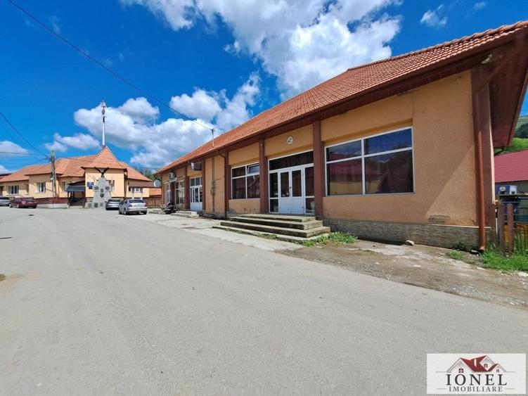 Spațiu comercial, de 400 mp, în Ocoliș