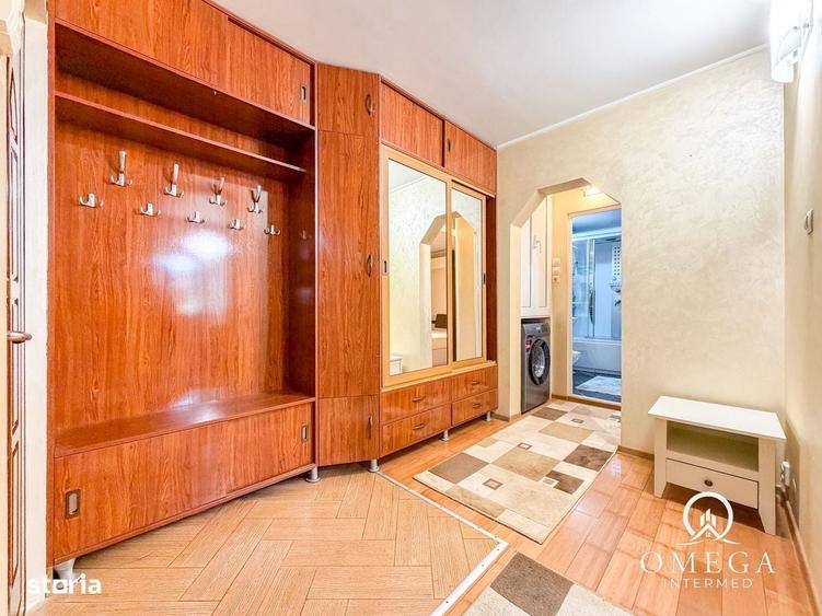 Apartament cu 2 camere decomandat în Nicolina