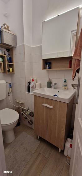 Apartament cu 3 camere decomandat în Sud