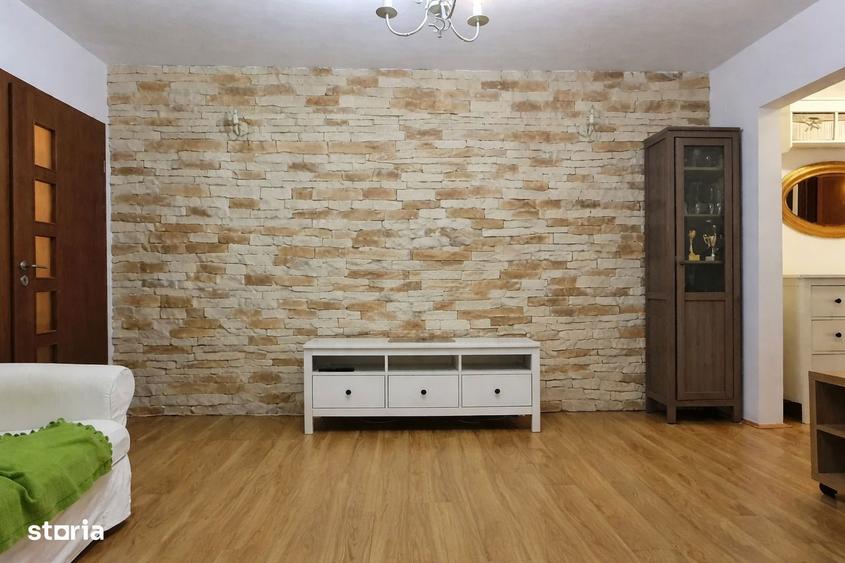 Apartament cu 3 camere semidecomandat, mobilat în Simion Bărnuțiu