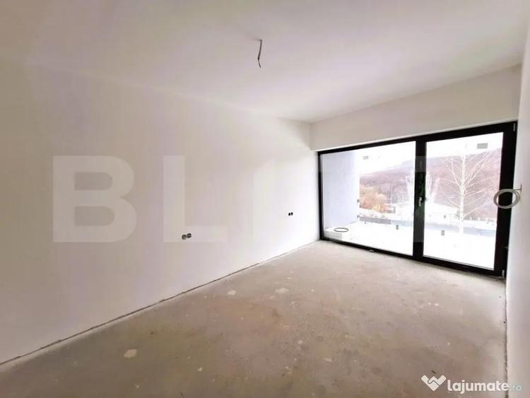 Casă cu 5 camere cu Teren 400 Mp în Central
