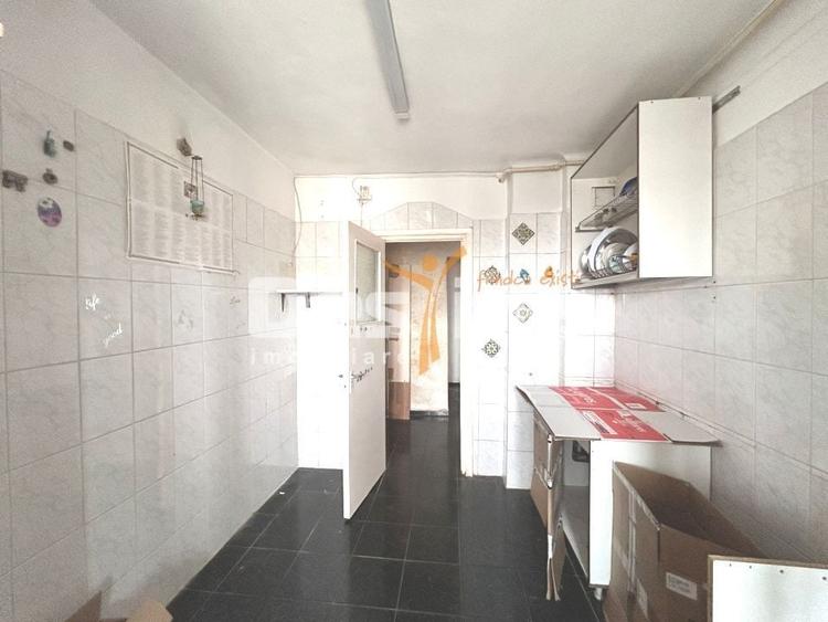 Apartament cu 2 camere decomandat, mobilat în 9 Mai
