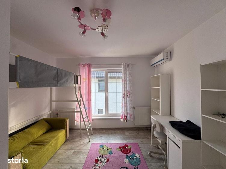 Casă cu 4 camere în Crevedia