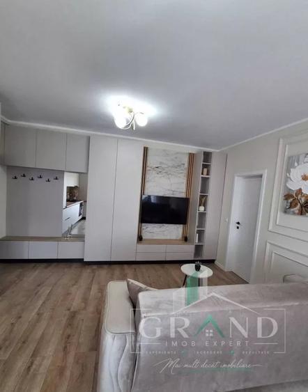 Apartament cu 2 camere semidecomandat, mobilat în Dâmbul Rotund