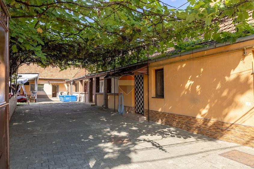 Casă cu 4 camere în Pârneava