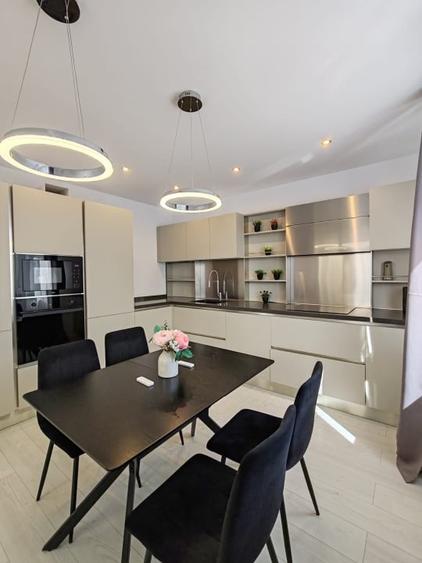 Duplex cu 4 camere cu Canalizare în Exterior Vest