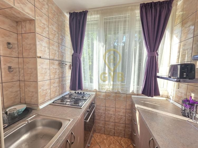 Apartament cu 2 camere decomandat, mobilat în Decebal