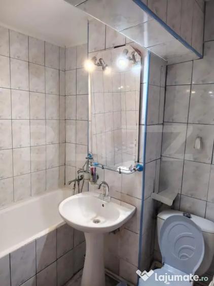 Apartament cu 3 camere decomandat în Central