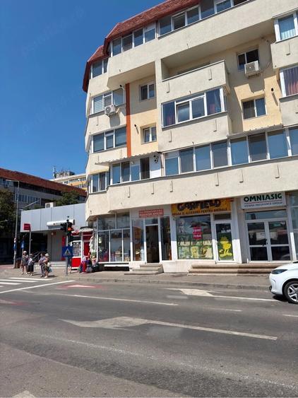 Spațiu comercial, de 18 mp, în Central