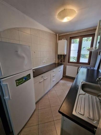 Apartament cu 2 camere semidecomandat, mobilat în Baba Novac