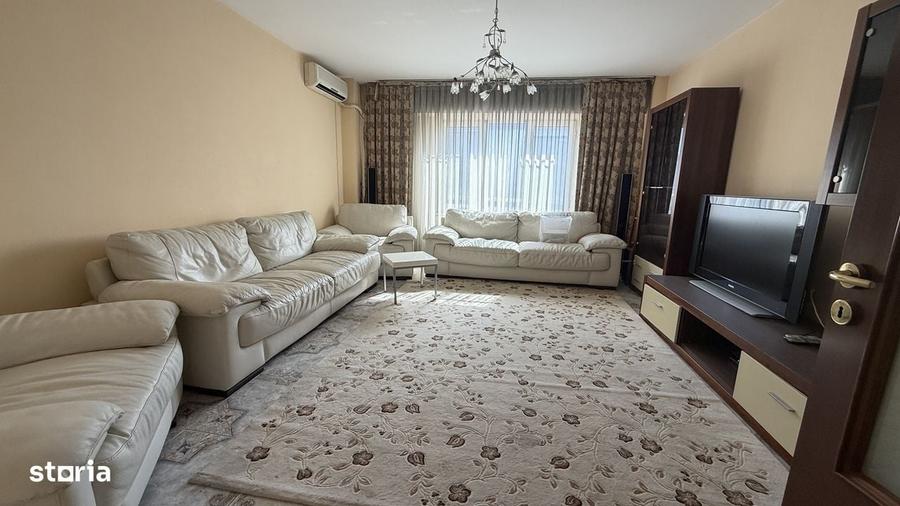 Apartament cu 4 camere în Calea Călărașilor