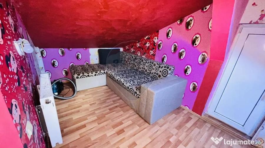 Apartament cu 3 camere decomandat în Rogerius