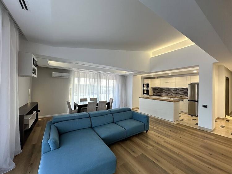 Apartament cu 4 camere, mobilat în Băneasa