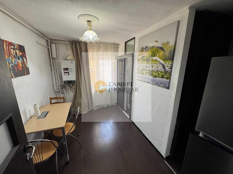 Apartament cu 2 camere decomandat, mobilat în Decebal
